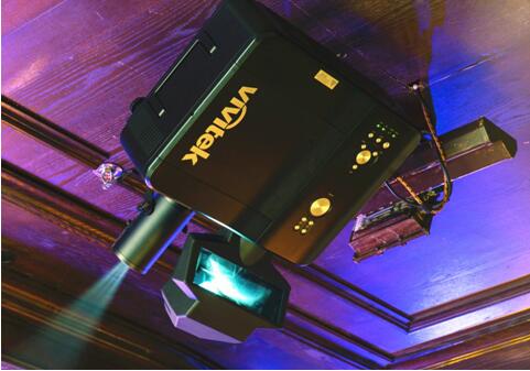 Vivitek(麗訊)DX6530搭配0.38比1的超短焦鏡頭