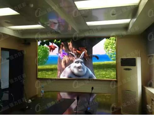 強力巨彩高密度Q2.0在河南某中級法院見證一場場公開公正的審判