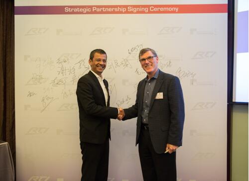 (左)邁詩得CEO Syed Abdul Wahab