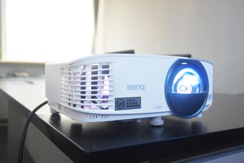 為高能會(huì)議打Call 明基智能商務(wù)投影機(jī)雙11大促