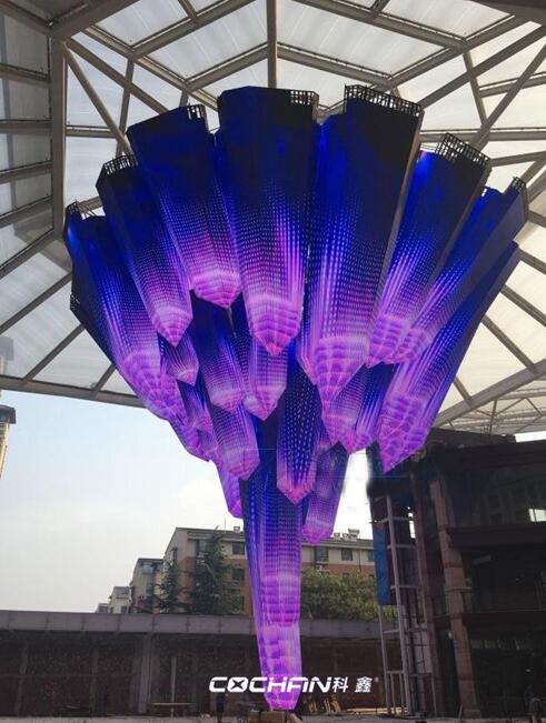 藝術(shù)與科技完美交融,水晶造型LED屏現(xiàn)身西安