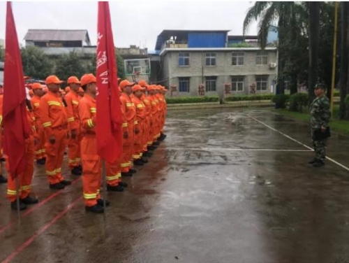 圖1:救援力量集結待發