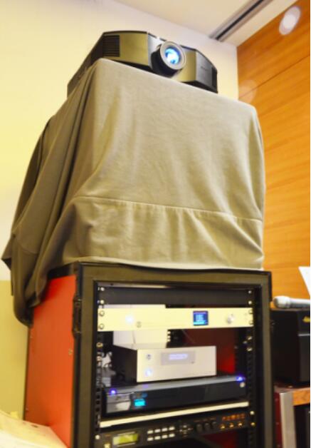 索尼VPL-HW69配合專業播放器、功放等實現專業家庭影院方案