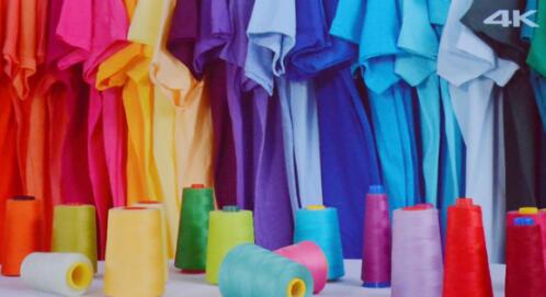 在采用4K片源的視頻測試中,顏色準確自然